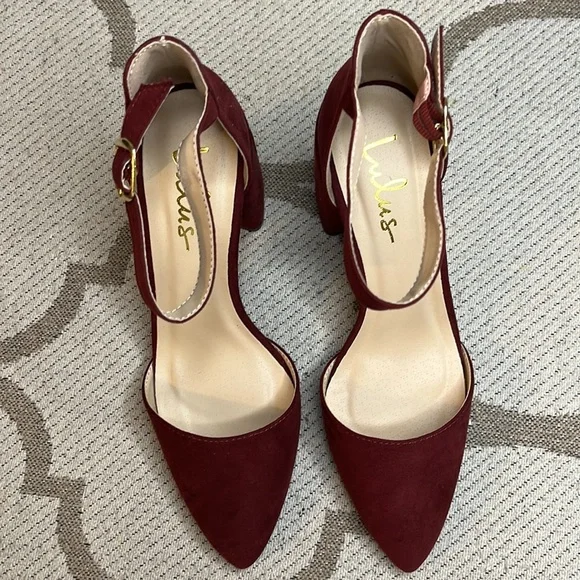 Lulu’s Ellarose Burgundy Suede Ankle Strap closed toe 4” block heels - Picture 4 of 15